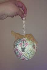Garden pincushion ball