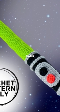 Star Sword Crochet Pattern, Light Sword - CrochetwithHailey25  - English