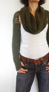 Wrap Around Thumb Holes Shrug by Camelia Mit