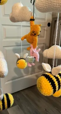 Classic Winnie the Pooh Crib Mobile
