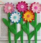 Little Owls Hut - Svetlana Zabelina - Gerbera bookmark