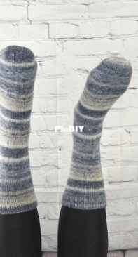 Basic Socks by Cascade Yarns Design Team - Free