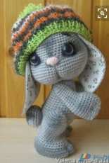 Nadezhda Smirnnova- Bunny in a beret - Hungarian- Translated