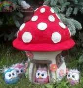 Mala Designs - Mandy Herrmann - Mushroom house - Spanish - Translated