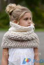 The Velvet Acorn - Heidi May - The Whirlyn Cowl - Free