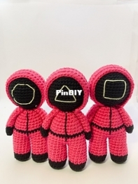 Thread Yarns - Uyen Nguyen - The Pink Soldiers - Free