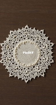 Takashi Imai - Lily of the valley Doily