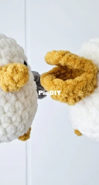 The Cosy Stitch - Tara Farrell - Pelican Chubby Beachy Body and y  Seagull Chubby Beachy Buddy
