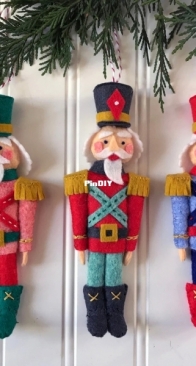 betzwhite Felt Nutcracker tutorial