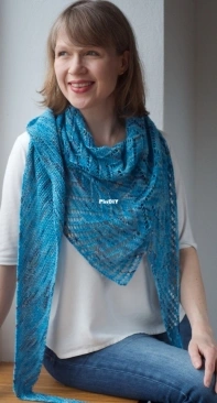 Halley Shawl by Martina Behm