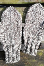 Vanter Mittens by Mette Thrysøe-Danish-Free
