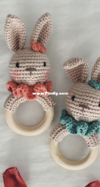Von Hand mit Herz Design - Nina Clüver - Bunny Rattle - Free