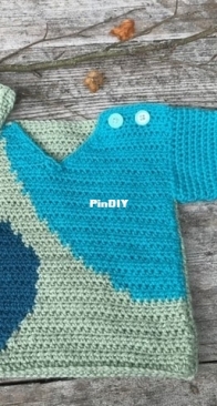 Gek op Haken - Tjeempie Designs - Marja Waalwijk - Baby sweater with panels - Babytruitje met vlakken - Dutch