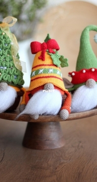 Dorogina Toys - Knitted World by Elena - Elena Dorogina - Christmas gnomes in Baskets