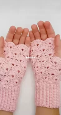 Lucia Gloves - Lucia Dolgopolova - Fingerless Gloves Roses