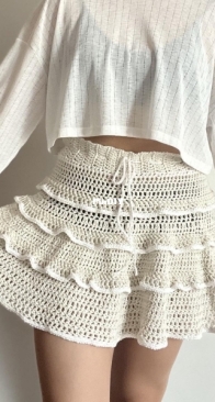 Crochetkova - Ina Nova - Frilly Crochet Skirt
