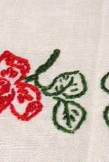 tablecloth of roses