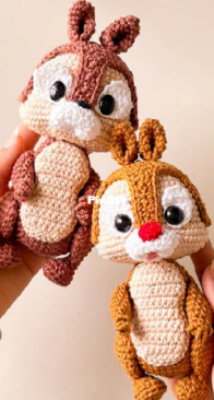 Encantos Crochê - Thaís Alves - Chip and Dale - English Translated