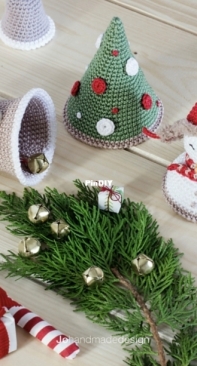 Jo Handmade Design - Giovanna Monfeli - Bells tris the Reindeer,  the Snowman and the Tree