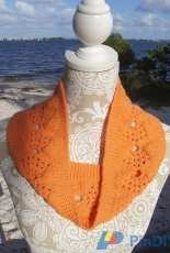 Fan Crown Infinity Scarf by Top Tier Knits-Free