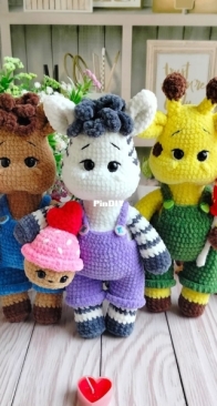 Tanya Yanchu Toys - Tanya Yanchu - Tatyana or Tatiana Yanchu - Giraffe, Zebra, Alpaca - English