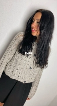 Cardigan Waves - Maria Abril - Spanish