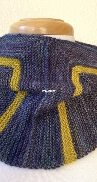 Mitered Cowl. by Nick Davis - Free