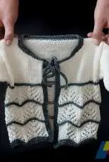 Vegarn-Zauberhafte Babyjacke by Rinikaefer Design-German-Free