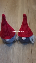 Small nordic elves