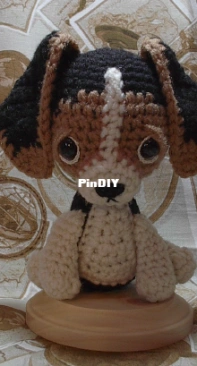 By Hook by Hand - Beth Ann Webber - Basic Ami Puppy Pattern - Beagle - Free