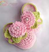 Ketzl patt. 009, Crochet Booties with Flower ad Pearls
