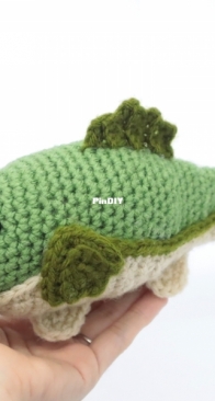 Stringy Ding Ding - Olive - Bass Fish Amigurumi - Free
