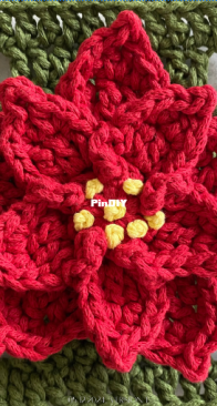 Made by Lisek - Anna Lisek - Poinsettia Granny Square