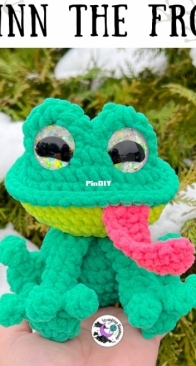 Straightup handmade - Darian White - Finn the Frog