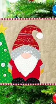 The Red Boot Quilt Company - Antonie Alexander - Christmas Gnome Snack Mat - Free