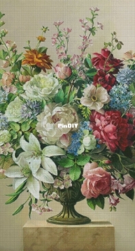 7 Elephants 44 - Bouquet by Pieter Wagemans XSD