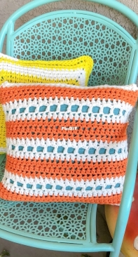Winding Road Crochet - Lindsey Dale - Sunny Stripes Patio Pillow - Free