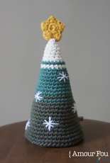 Amour Fou - Carla Mitrani - A Christmas Tree - Free