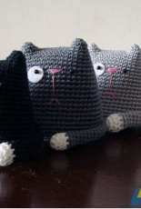 Crochet Kitty Door Stop - English