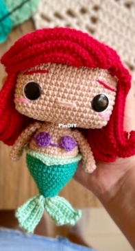 Azulie Croche - Viviane Larangeiras - Ariel - Portuguese