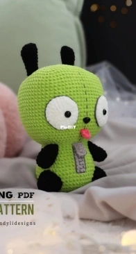 Wendy Li Designs - Gir Invader Zim