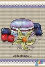 Mmini Macaroon by Alexandra E. / Alexandra Gurovskikh
