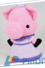 YOUnique Crafts- Noah McLeroy- Piper the Princess Pig