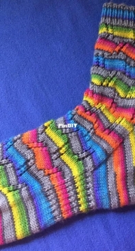 Leah Oakley - Tumbling Blocks Socks