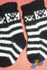 Tiny Pirates Socks by Sandra Jäger-Eng.,German-Free