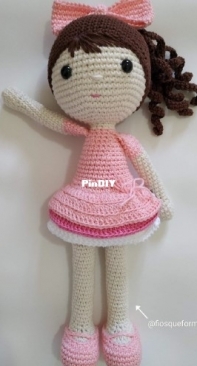 Fios Que Formam - Andréia Lira Pascoal - Julia Doll - Boneca Julia - Portuguese