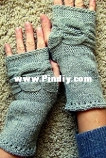 Moose Track Mitts - By Jess Gagnon
