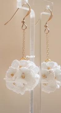 HanaCrochet Disign - bridal white flower dangle earrings