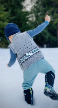 Tonquin Chunky Vest by Erin Kostashuk