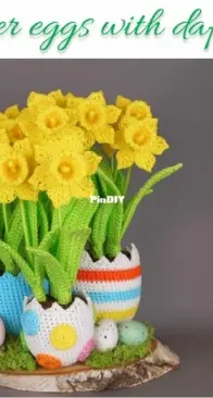 Somethinks 2 Design -  Nicole Kanzler - Easter Eggs with Daffodils